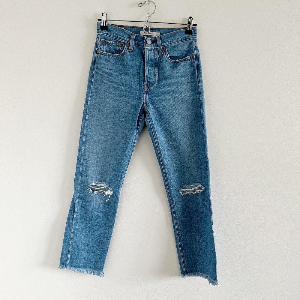 Levi's Wedgie Straight High Rise Crop Jean 25 Blue 100% Cotton Distressed